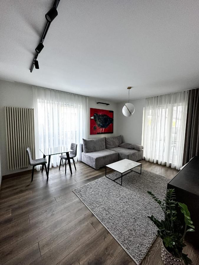 Apartament Vip Wola Warsaw Exterior photo